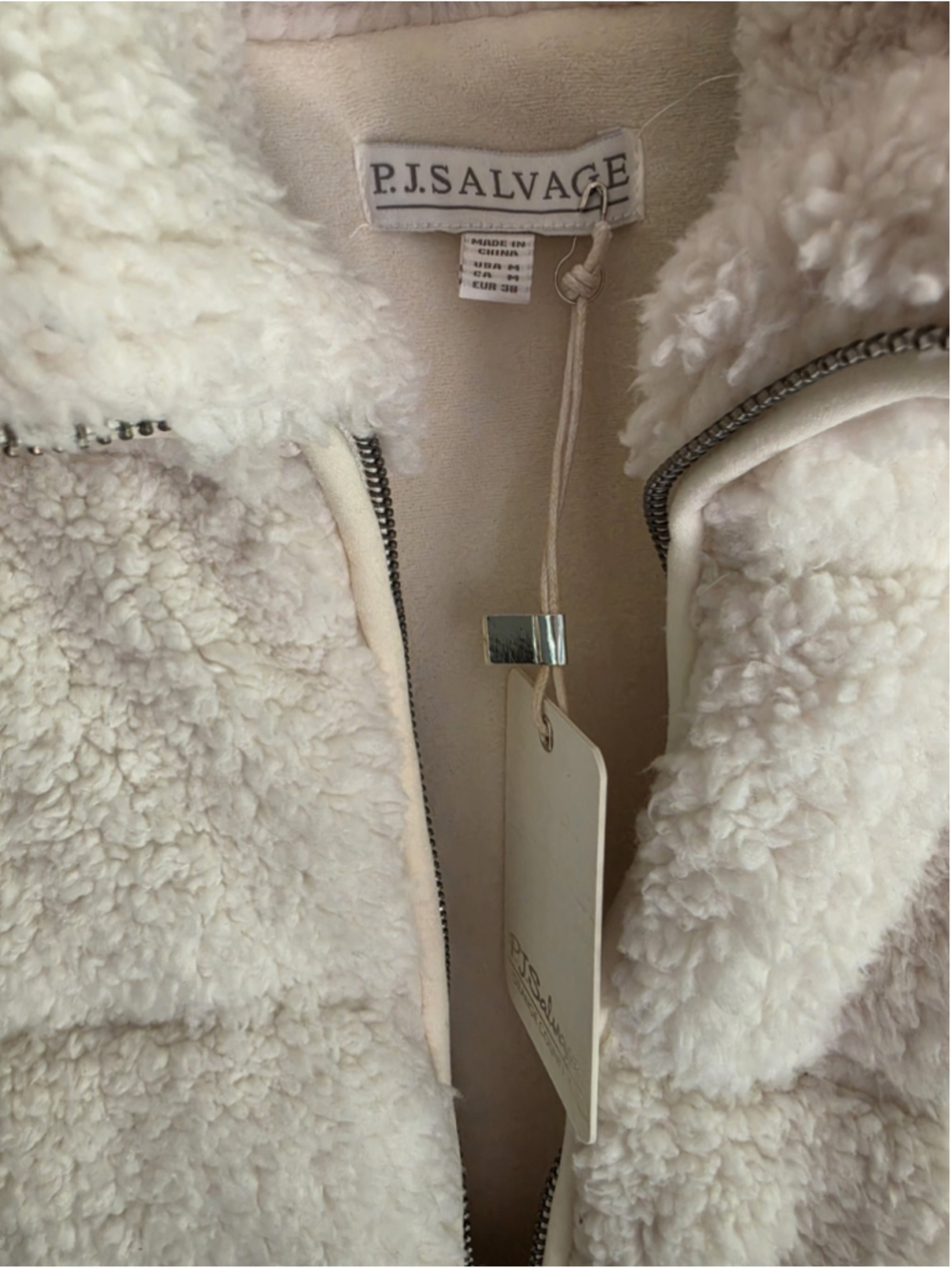 NWT PJ Salvage Cozy Cuddlers Sherpa Vest Ivory Quilted Full Zip Medium - Picture 3 of 5